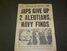 1942 OCTOBER 8 NEW YORK DAILY NEWS-JAPS GIVE UP 2 ALEUTIANS, NAVY FINDS- NP 4304