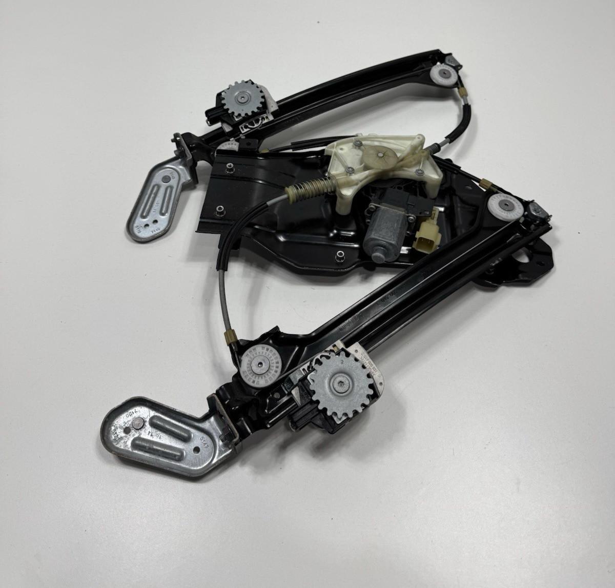 ✅14-22 Maserati Ghibli M157 Rear Right Side Window Regulator W Motor OEM