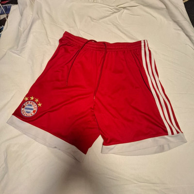 adidas Climacool FC Bayern München Shorts rot/weiß Gr. M elast. Bund Kordelzug