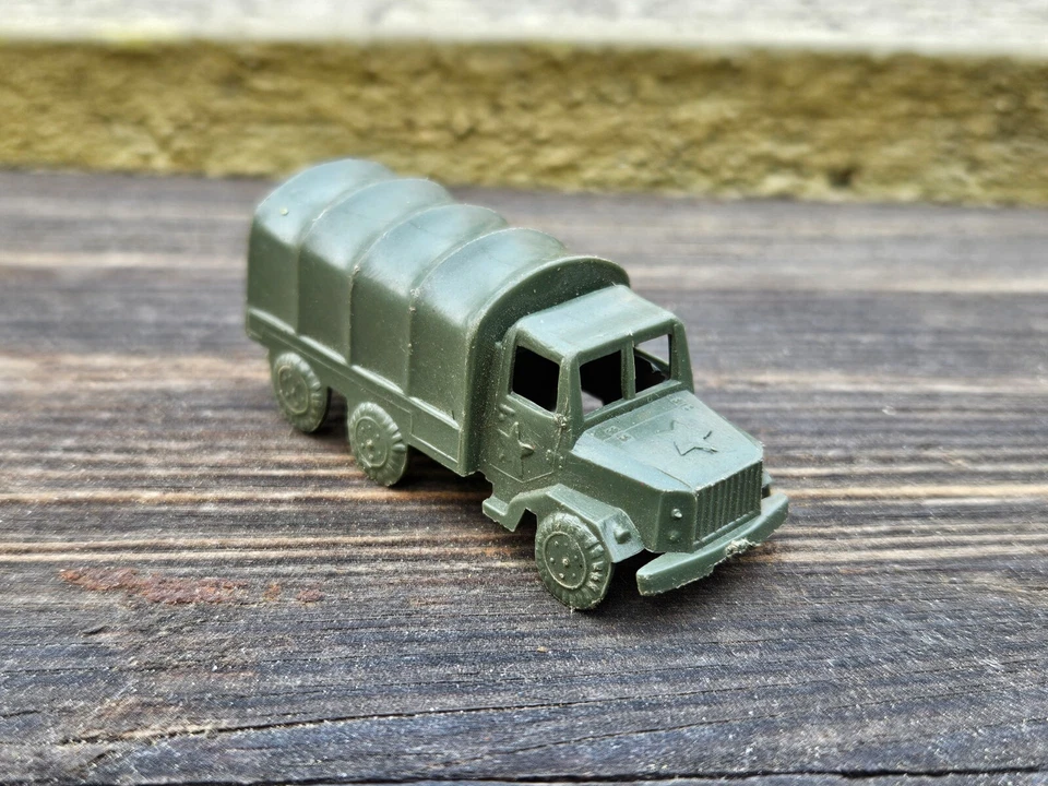 Mini camión castor vintage MPC vehículo militar de la Segunda Guerra Mundial juguete de plástico mini EE. UU. Eager Foto 2 de 4