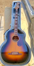 Fender Kingman Bass 4 Strng Elec Acoustic Guitar California Series SCE3TS & Case