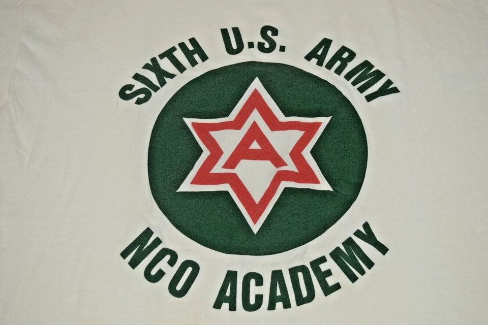 Camiseta De Colección Artex Talla L Años 80 Blanca Sexto Ejército de EE. UU. SUBOFICIAL Academia Hecha en EE. UU. Foto 3 de 4