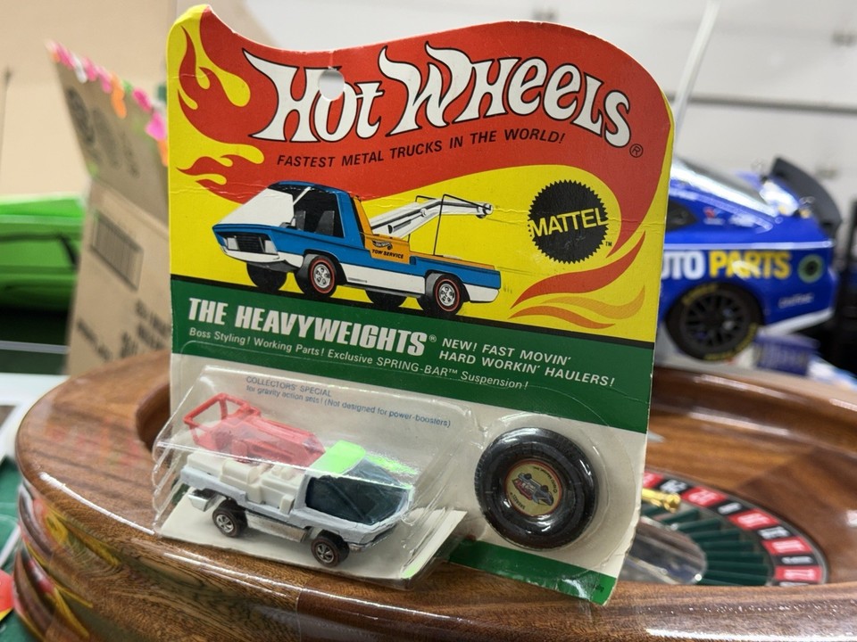 B46 Hot Wheels Redline HK 1970 Fuel Tanker Bouton Badge Plastique Origine 1:64