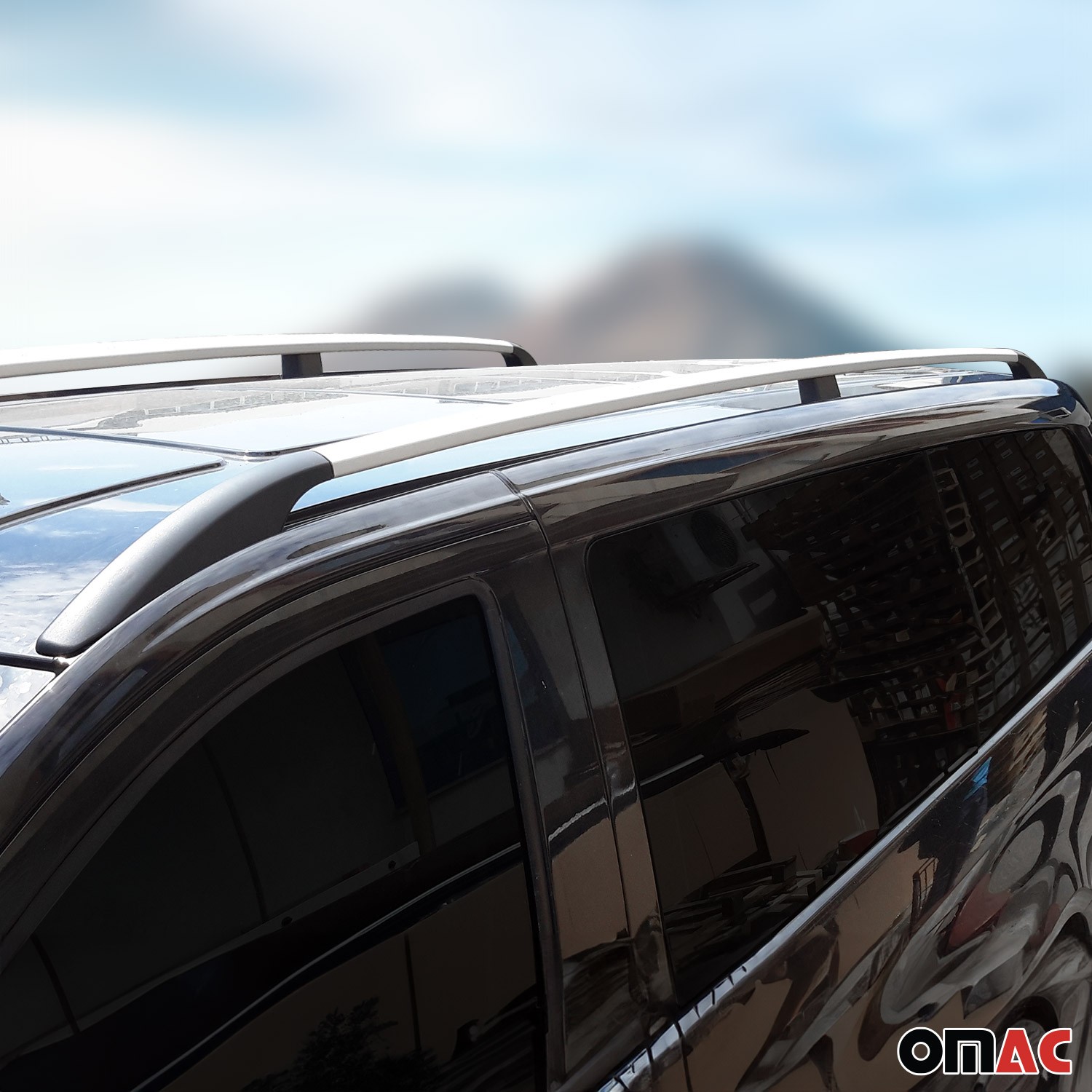Barres de toit VW Caddy pour installer un coffre de voyage