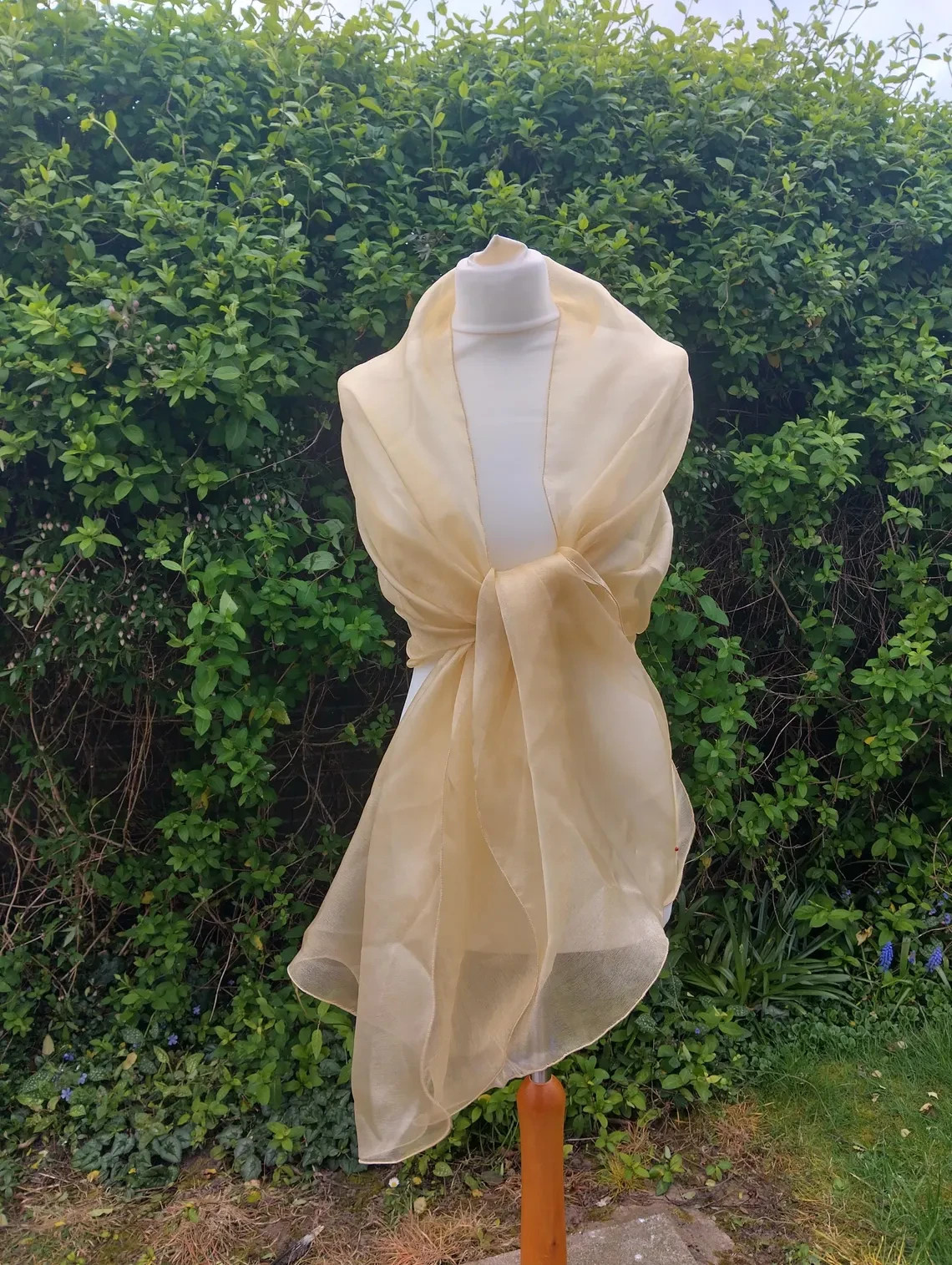 Mantón de organza de boda dorado brillante: envoltura de boda de noche, hecho a mano en Reino Unido
