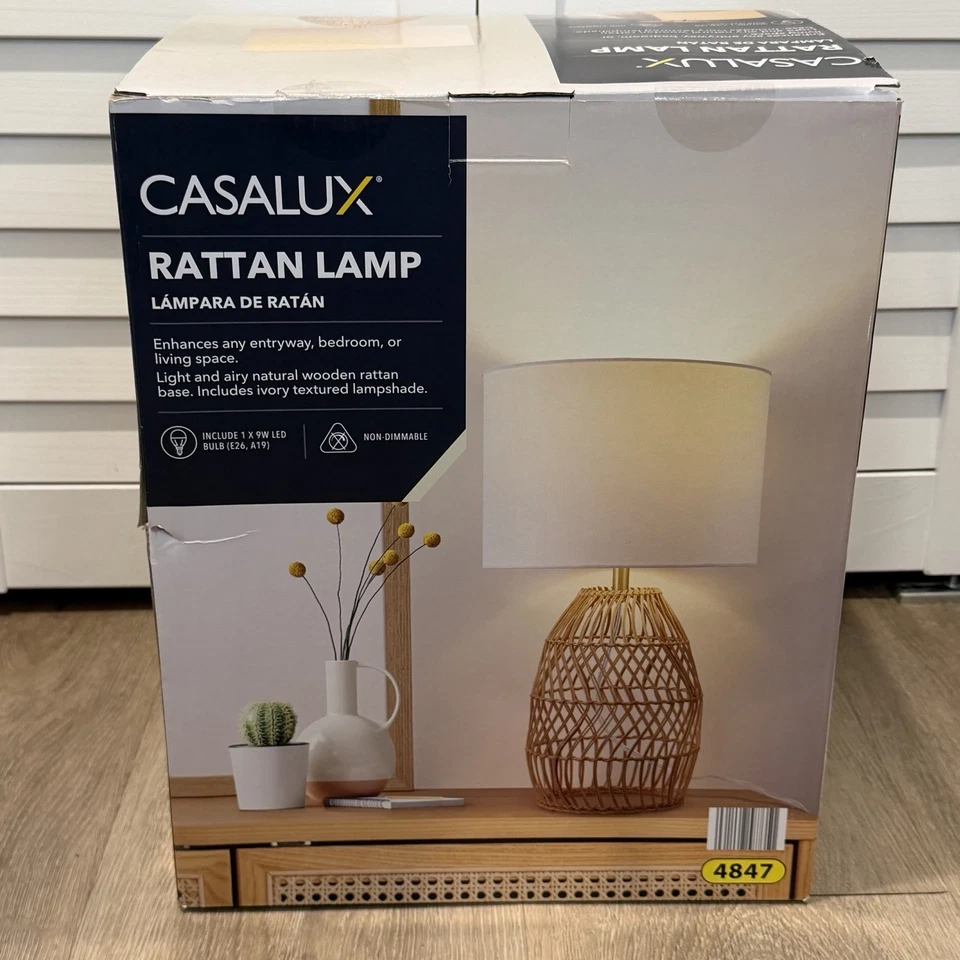 Lámpara de Mesa Casalux Ratán Base Natural Pantalla Marfil Nueva En Caja Foto 2 de 4