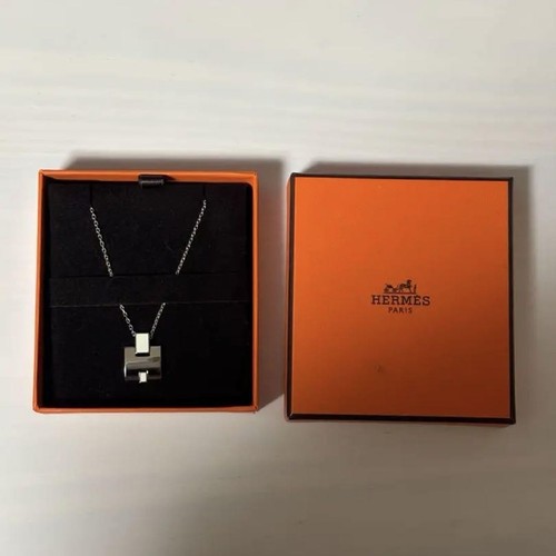 Hermès Eileen Necklace Silver & White 19" Chain, Unique Design, Used