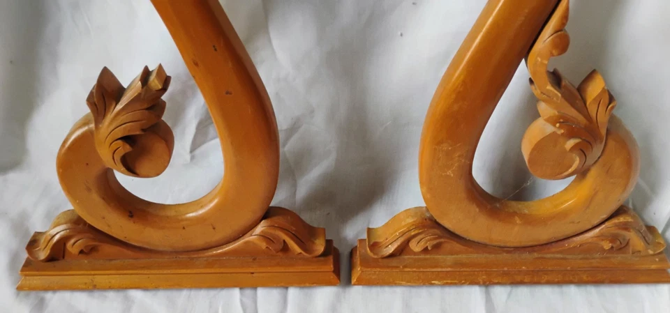 Antiguo par de arpas con marco de espejo de arce macizo y postes como está Foto 2 de 4