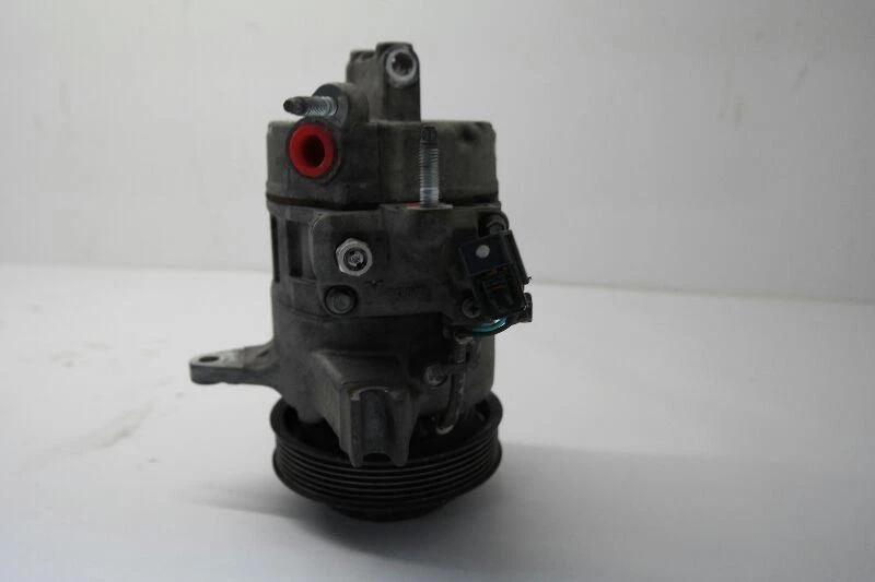 06-11 CADILLAC DTS AC COMPRESSOR OEM WITHOUT HOT CLIMATE PROVISIONS - Image 3 of 4