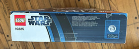 *NEW* Lego Star Wars 10225 R2-D2 Astromech Droid *RETIRED*