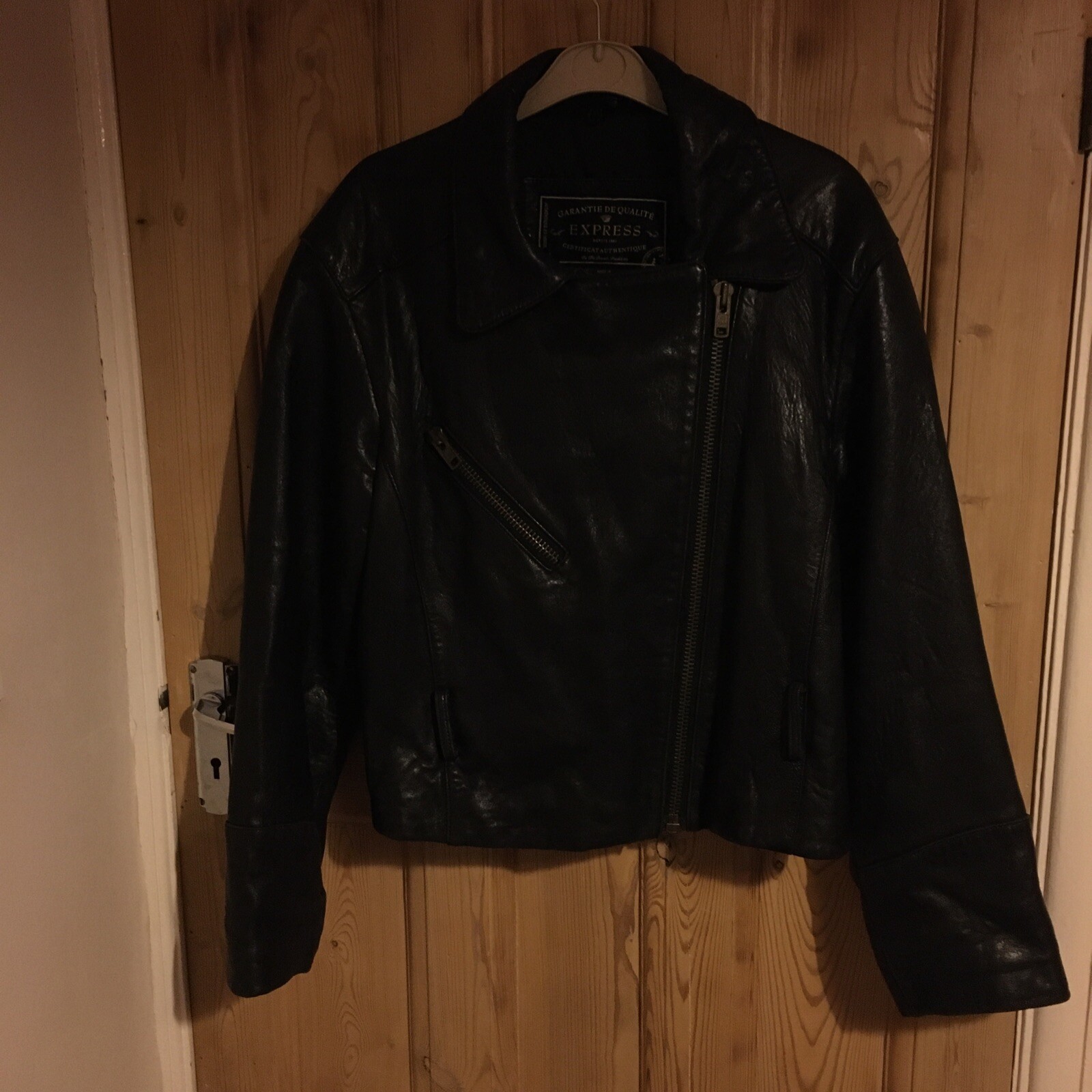 Picture 1 of 4