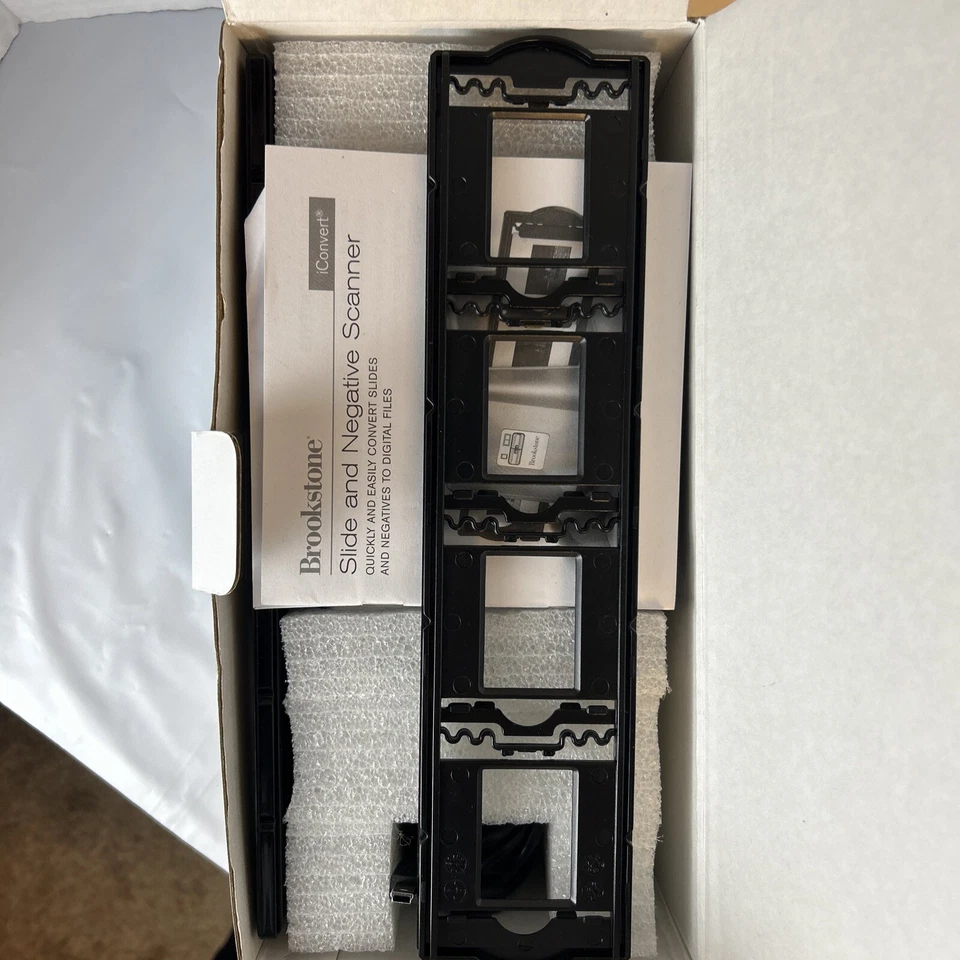New Brookstone iConvert Instant Slide & Negative Old School Film Camera Scanner - Image 4 of 4