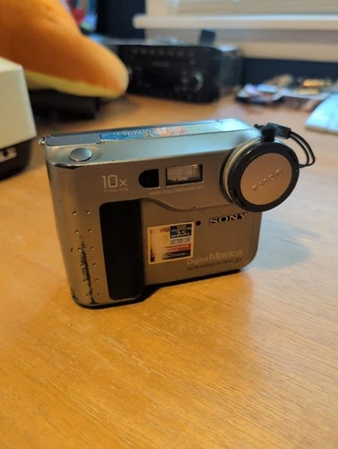 Sony MVC-FD71