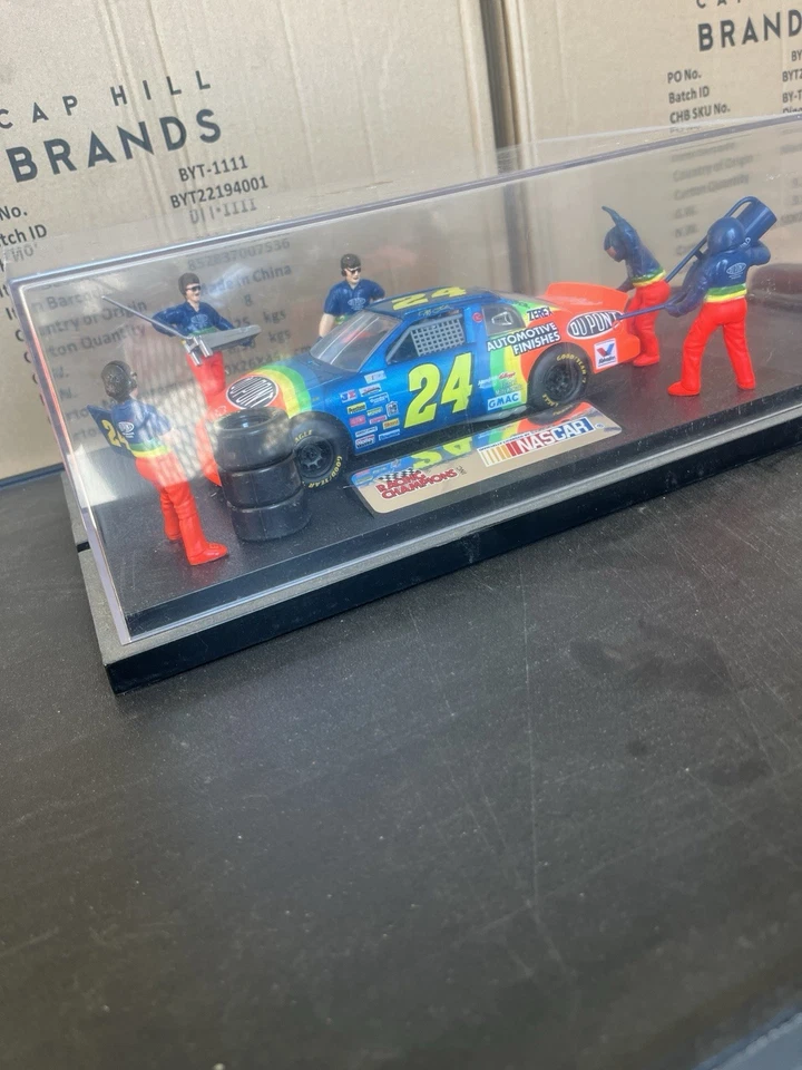 Jeff Gordon 1995 Rainbow Warriors Hendrick Racing Champions Inc Die Cast - Image 3 of 4