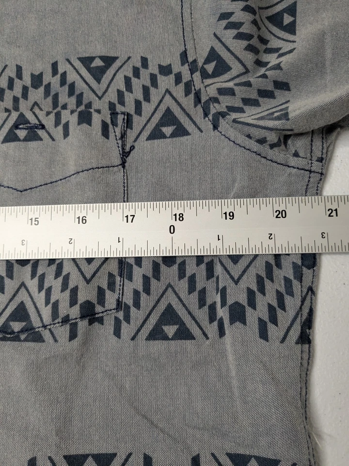 Free Planet Shirt Men's M Gray Geometric Button Up Short Sleeve - Image 4 of 4