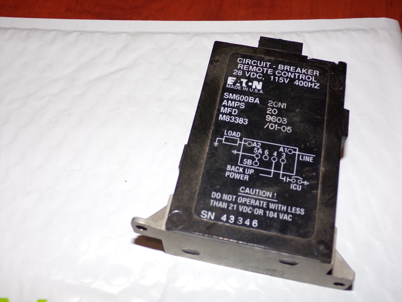 Interruttore A Levetta DPDT Eaton 8812 20A 28VDC / 10A 115V &ndash; Modello MS35059-23
