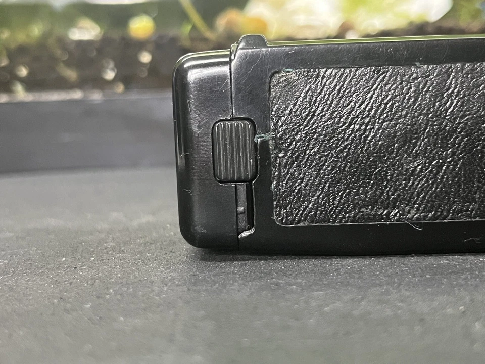 Contax 139 Winder ii Film Winder Damaged for parts untested - Image 4 of 4