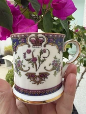 Queen Victoria The Royal Collection Bone China England - Cup / Mug - 3” H