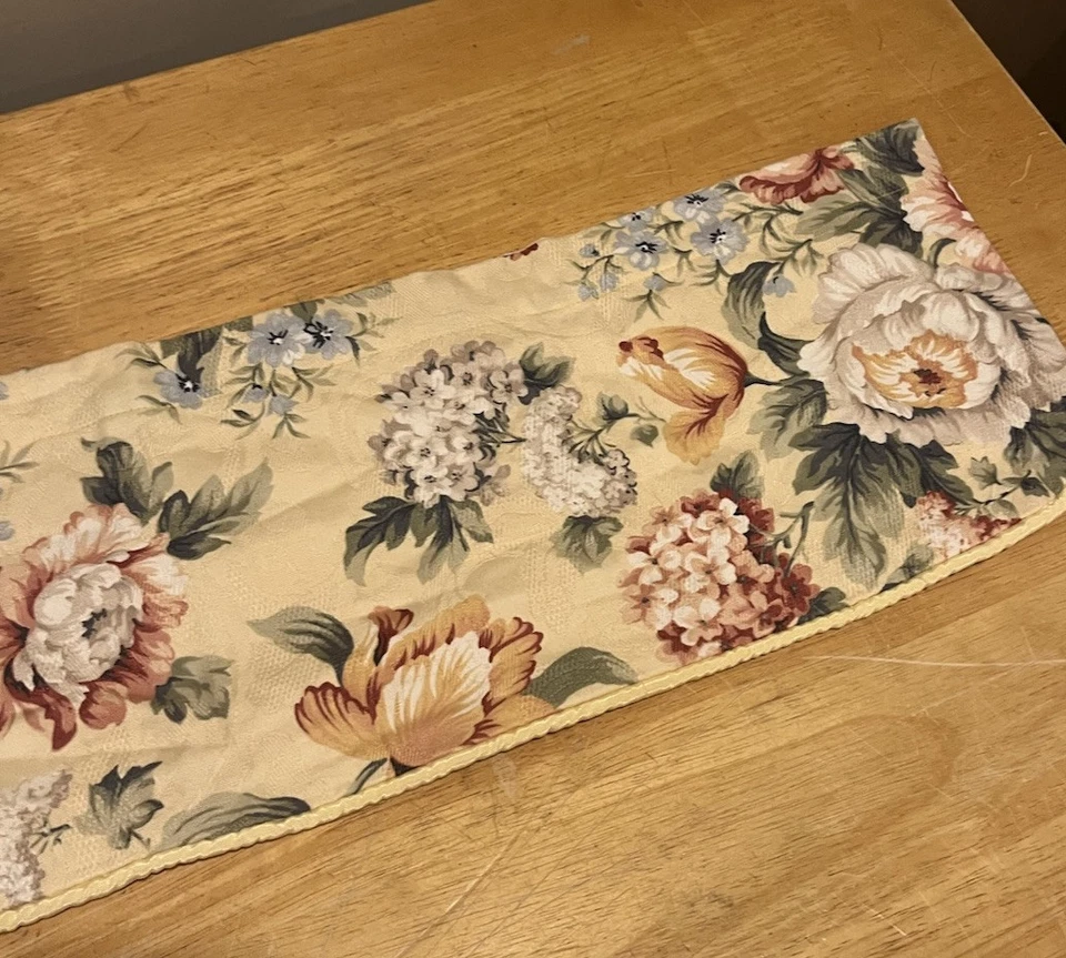 Ralph Lauren Brooke amarelo floral forrado algodão valance 34x9” - Imagem 3 de 4