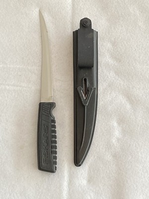 Fiskars Fillet Knife Fixed 6.5 Blade Hard Plastic Sheath With Sharpener USA Made