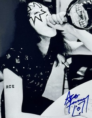 ACE FREHLEY -  KISS -  Autographed Signed 8 x 10 PHOTO w/COA
