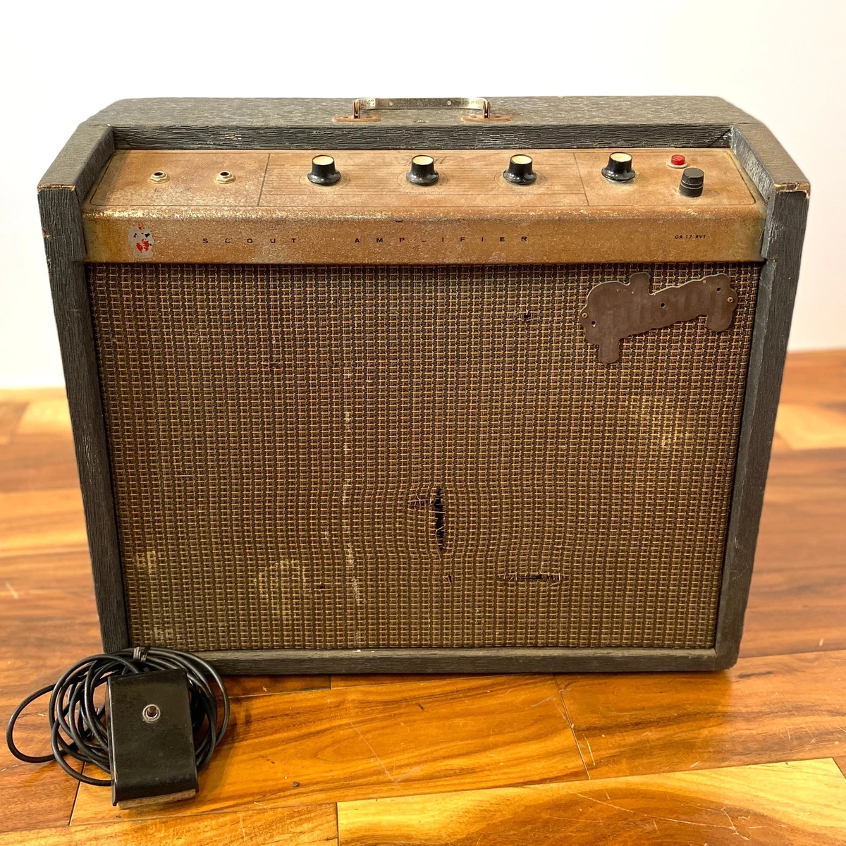 Gibson GA 17RVT Scout 10 Watt 1x10 Vintage Guitar Tube Combo Amp