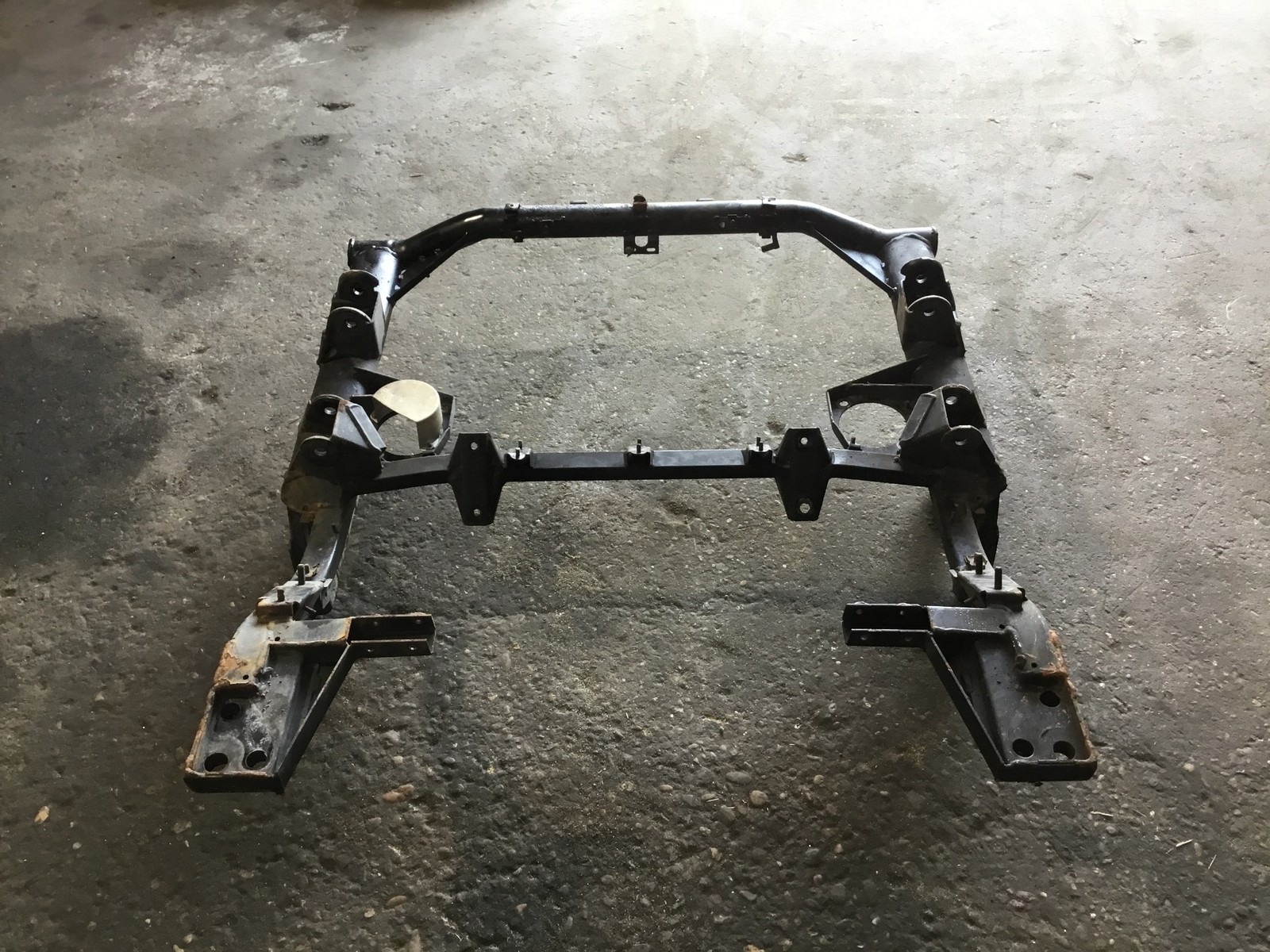 Maserati Coupe GT 2003 Front Crossmember Subframe Cradle 02-06 ;:Y
