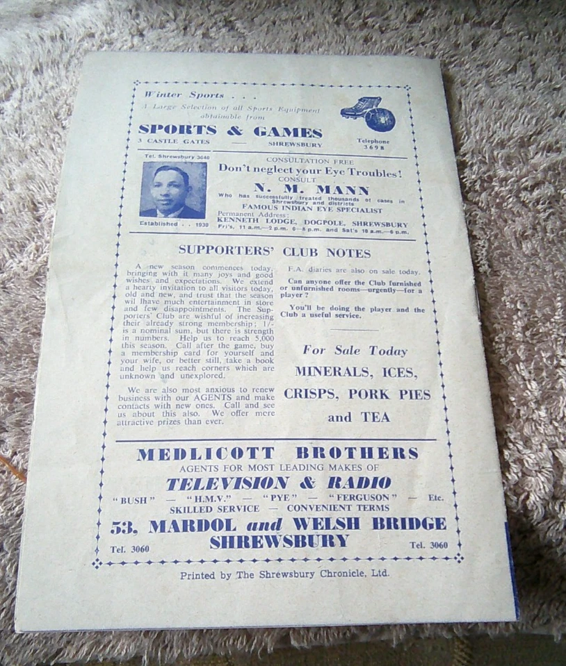 SHREWSBURY TOWN v WATFORD 18th Aug 1951 - First Of The season - Image 3 of 3