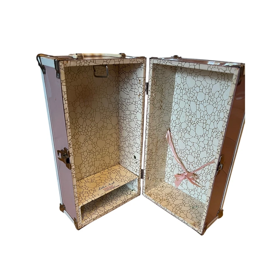 Vtg Pink & White Doll Wardrobe Trunk w/ Baby Lamb On Front Littlest Angel CASE - Image 2 of 4