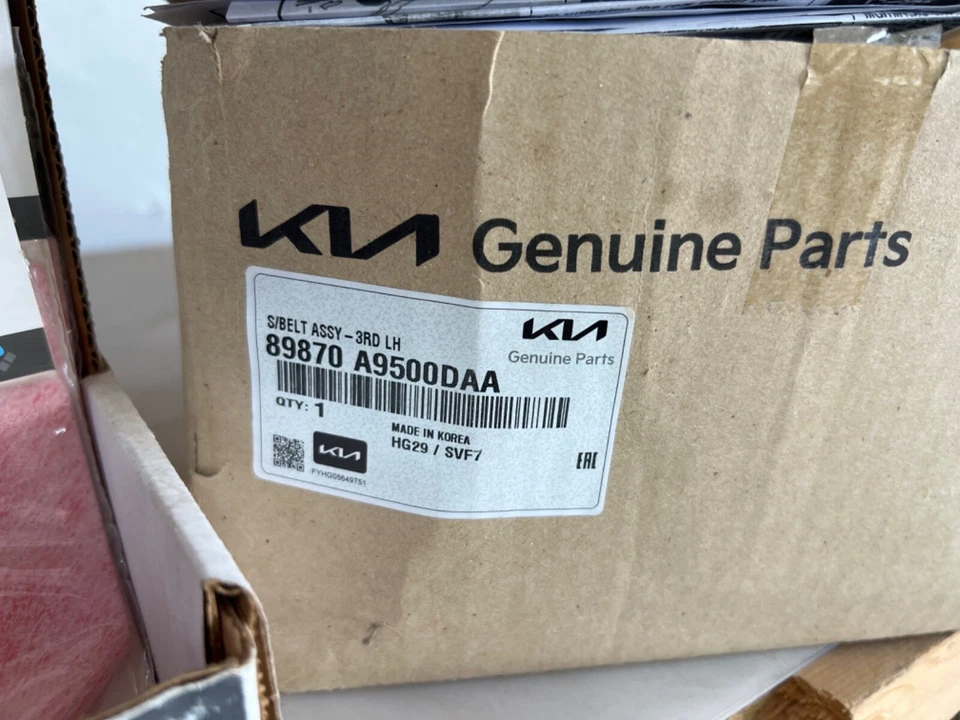 Conjunto de cinturón de seguridad trasero izquierdo KIA Sedona 2015-2021 OEM 89870-A9500 Foto 2 de 2