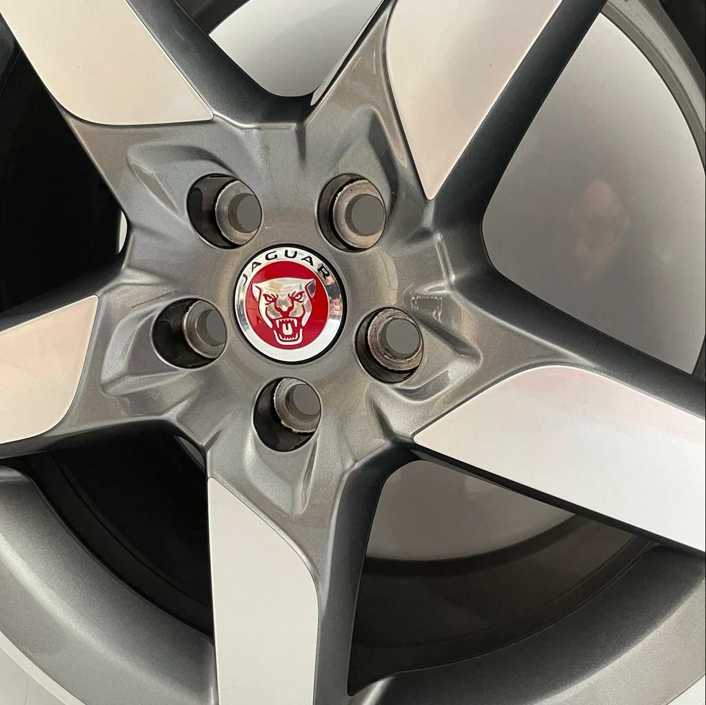 Jaguar XE 18