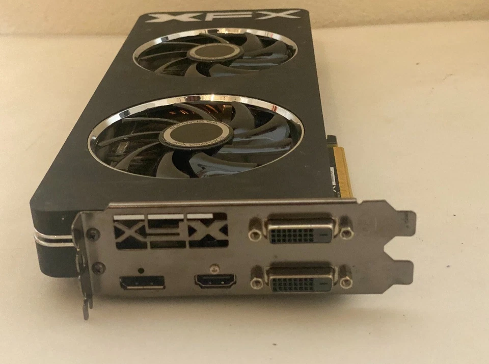 XFX AMD DD Radeon R9 290 4GB GDDR5 R9-290A-ED R9-290A-EDF V5.2 Video Card - Image 4 of 4