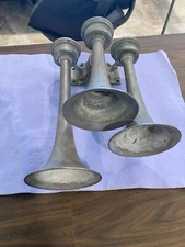 BUELL STROMBOS Triplex AIR HORNS. Marine or ? nice sounding vintage