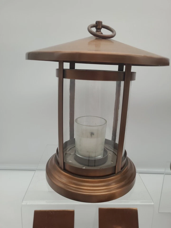 Aplique de pared Pottery Barn de cobre con cortinas de vidrio portavelas Hurricane Foto 3 de 4