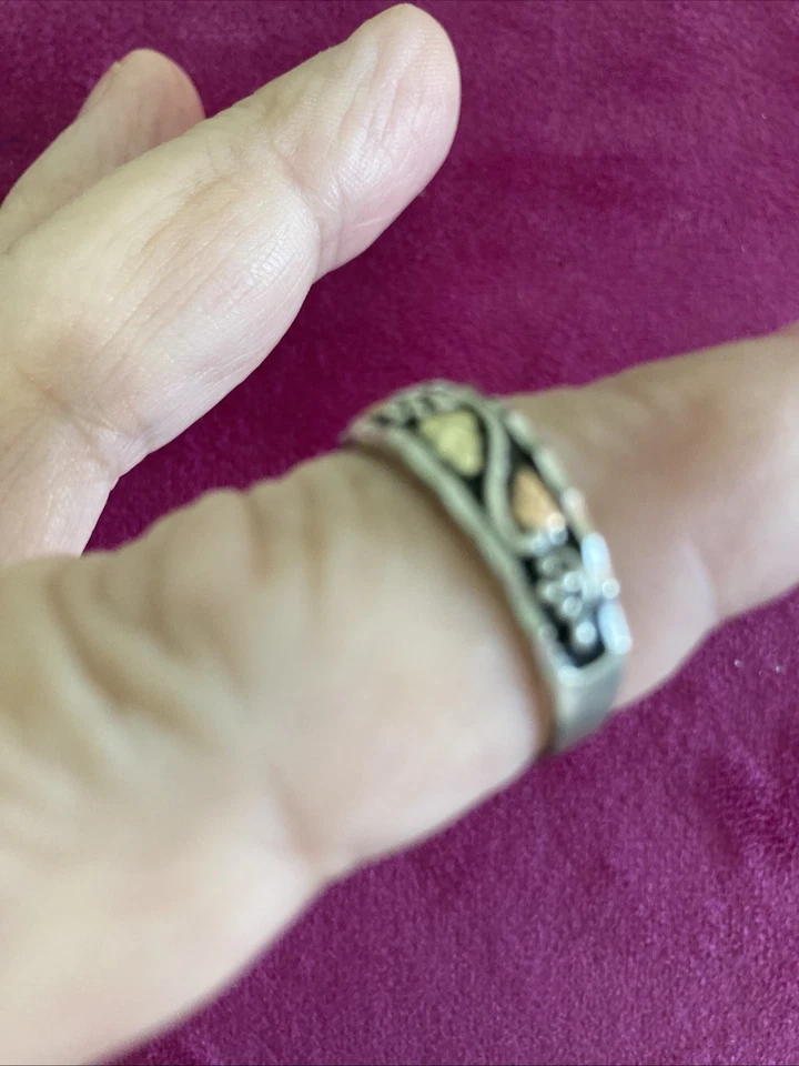 Alianza de boda de oro negro talla 8 Foto 2 de 3