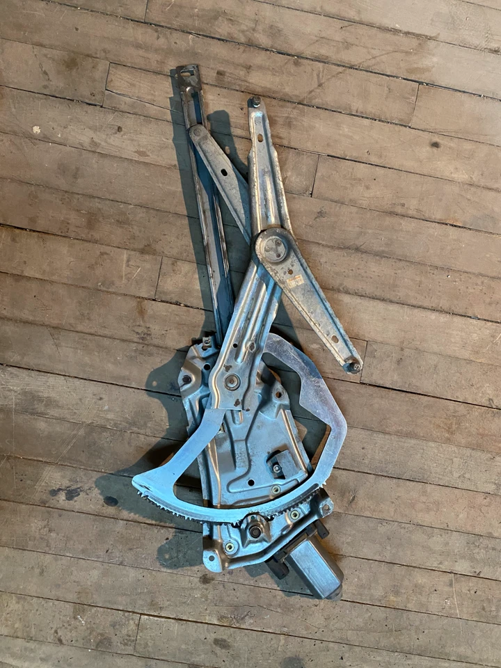 BMW 318ti M3 1992-1999 motor regulador ventana lateral delantera izquierda OEM - 51331977579 Foto 2 de 4