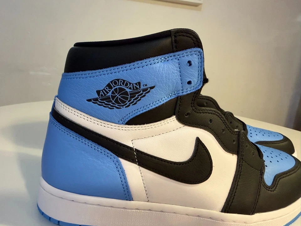 NIKE Air Jordan 1 Retro OG High UNC Toe US11/EUR45 NEU MIT KARTON - Bild 2 von 4