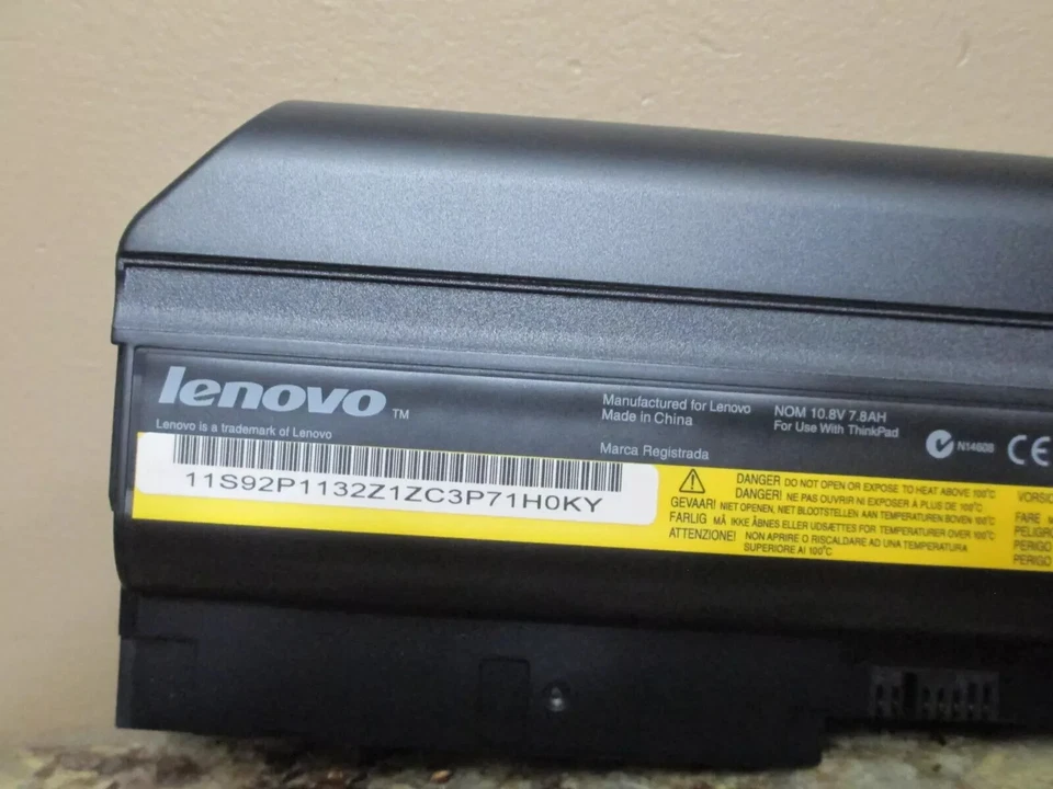 Batería de fábrica al por menor Lenovo y 41++ (9 celdas) 40Y6797 t500 t61p r500 t60p r61 Foto 4 de 4