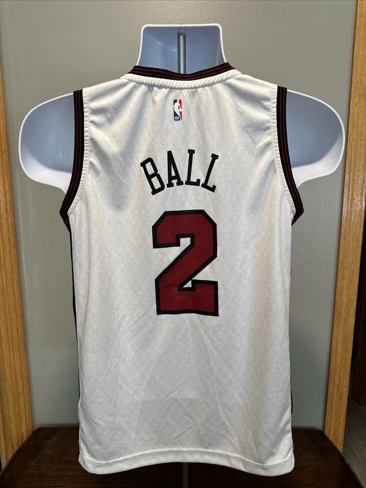 Chicago Bulls Lonzo Ball Jersey Youth Large - Image 3 of 4