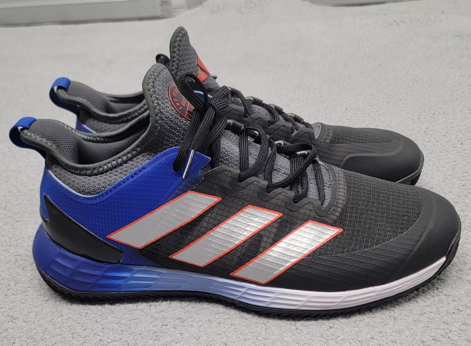 Mens 11.5 Black Blue Low Top Tennis Hq5929