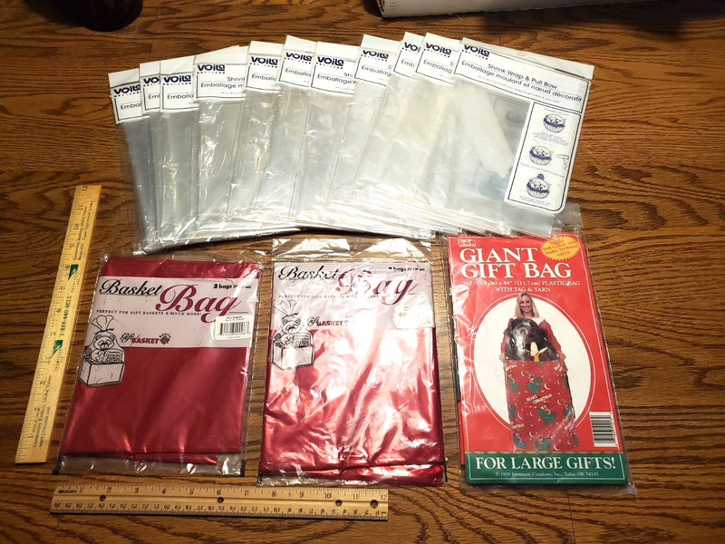LARGE LOT of 16 BRAND NEW Cellophane Shrink Wrap GIFT BAGS, gift baskets Voila