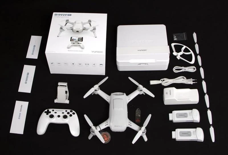 Yuneec Breeze 4K Quadrocopter Incl. Controller And 3 Lipo