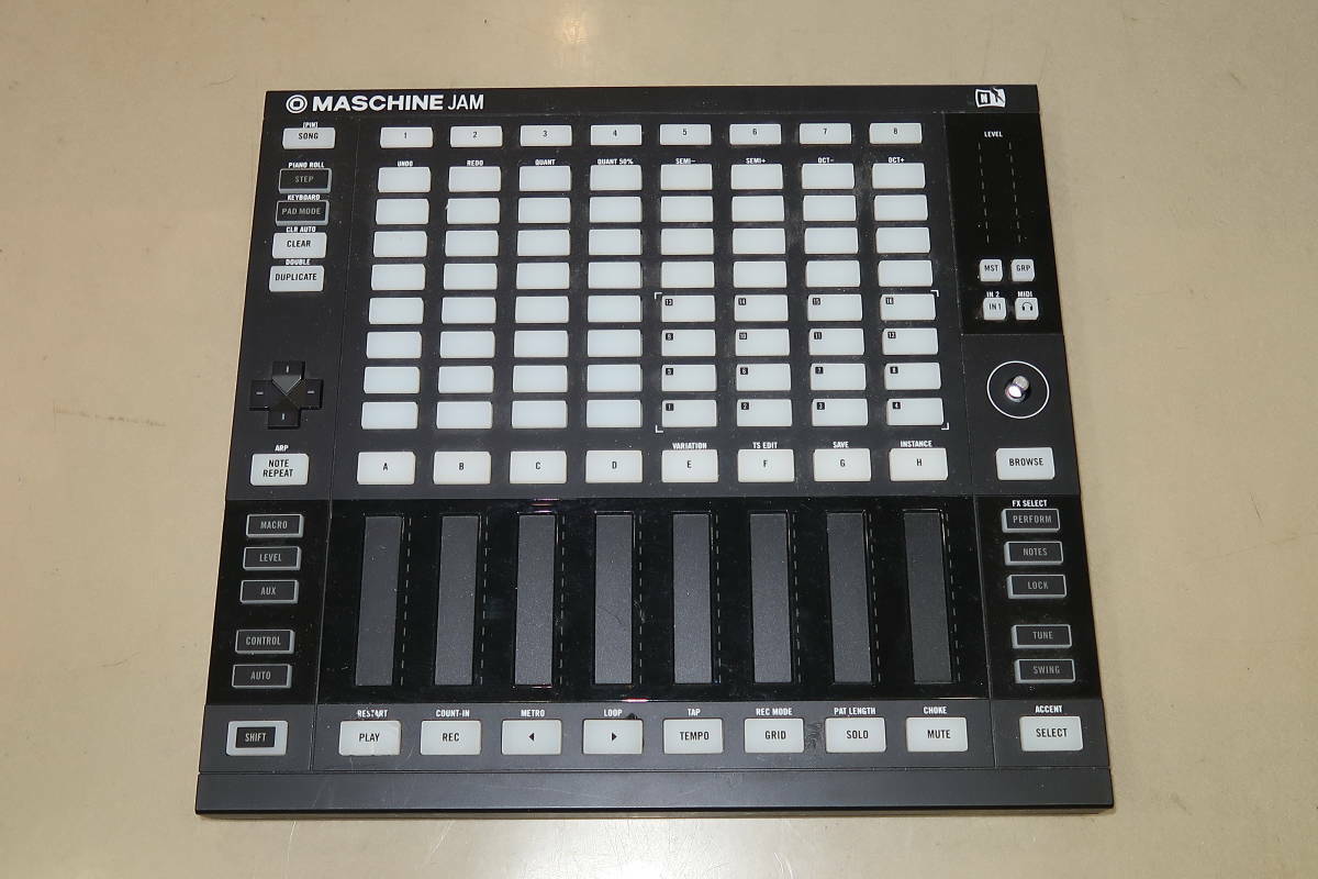 Native+Instruments+MASCHINE+JAM+Production+and+Sequencing+