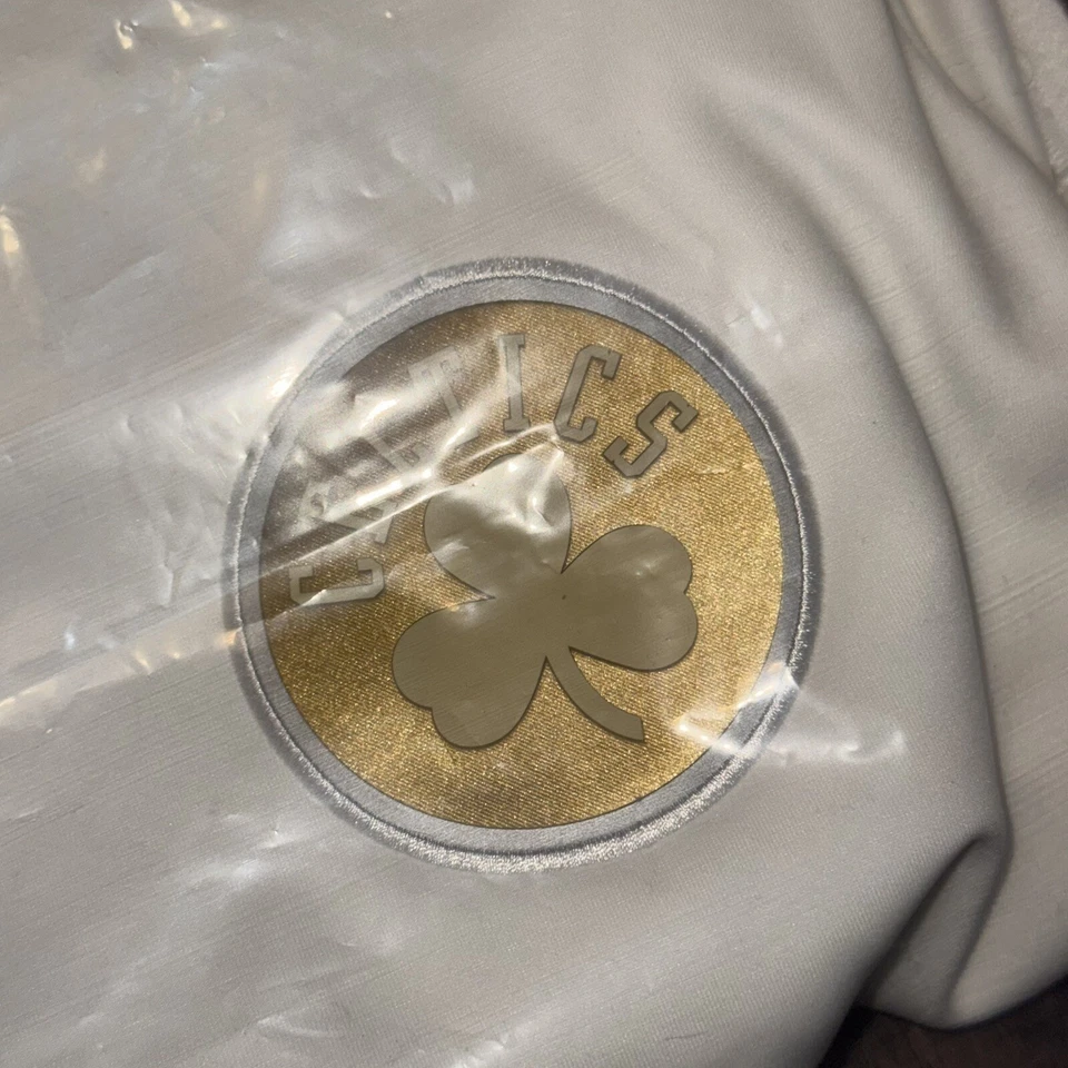 Boston Celtics Nike NBA Champions Banner On-Court Showtime Warm-Up Jacket Sz Lg - Image 2 of 4