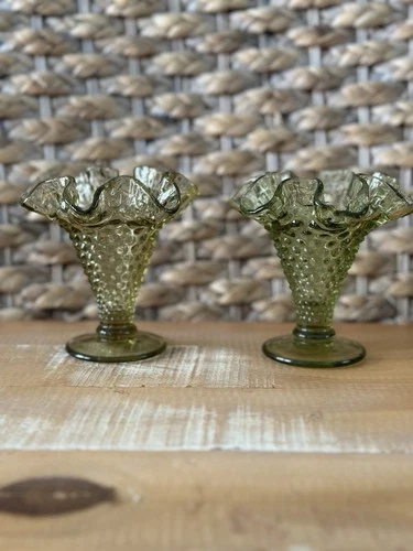 Vintage Fenton Glass Green Hobnail Ruffled Edge Crimped Trumpet Vase 3.75” Tall