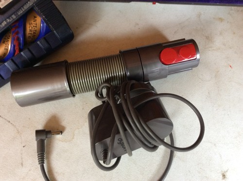 DYSON V11 ANIMAL STICK VACUUM CLEANER PREOWNED WORKING - Picture 12 of 12