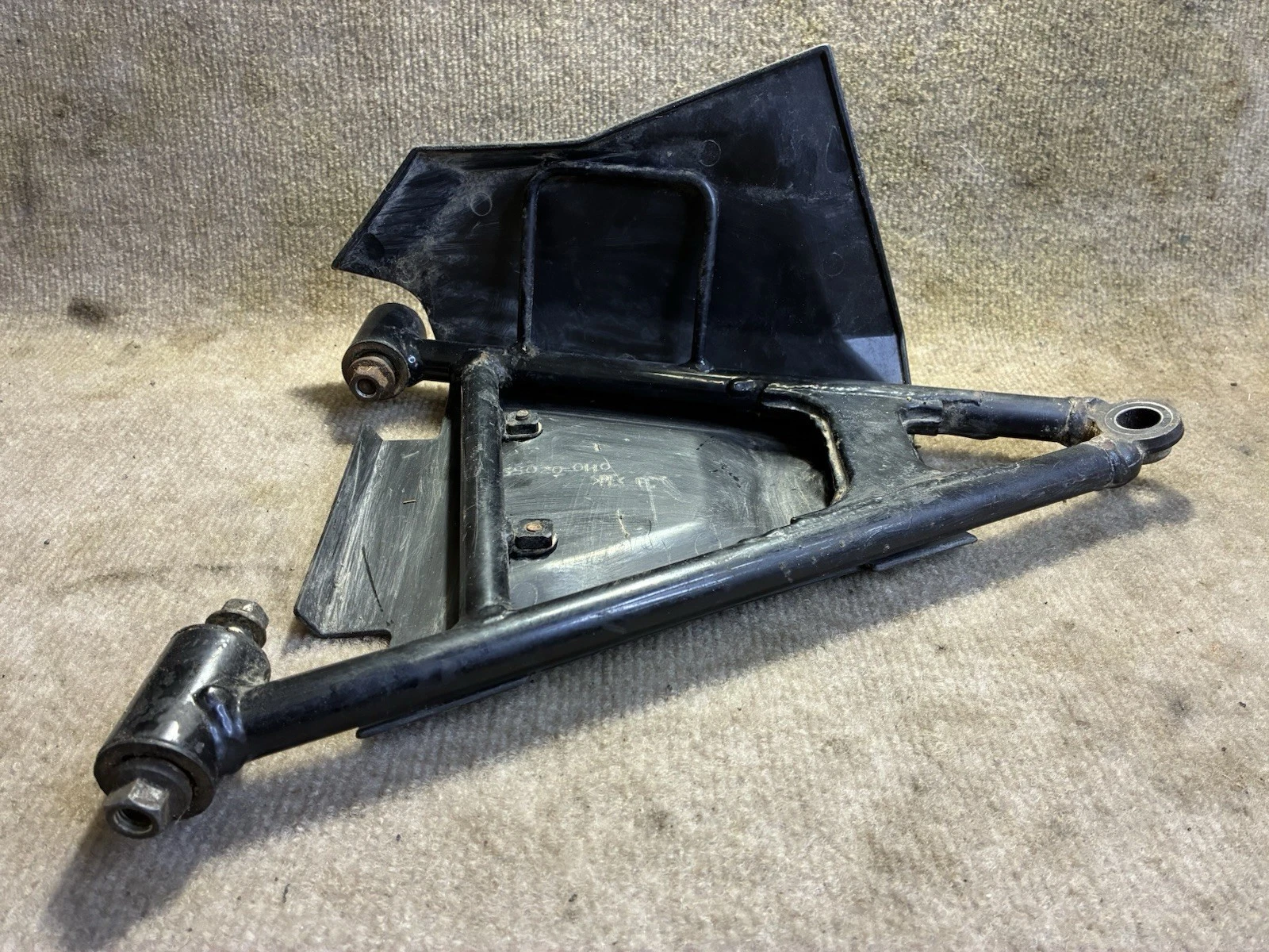 06  Kawasaki KVF 750 Brute Force Right Lower A Arms 39007-0040 2005-2006