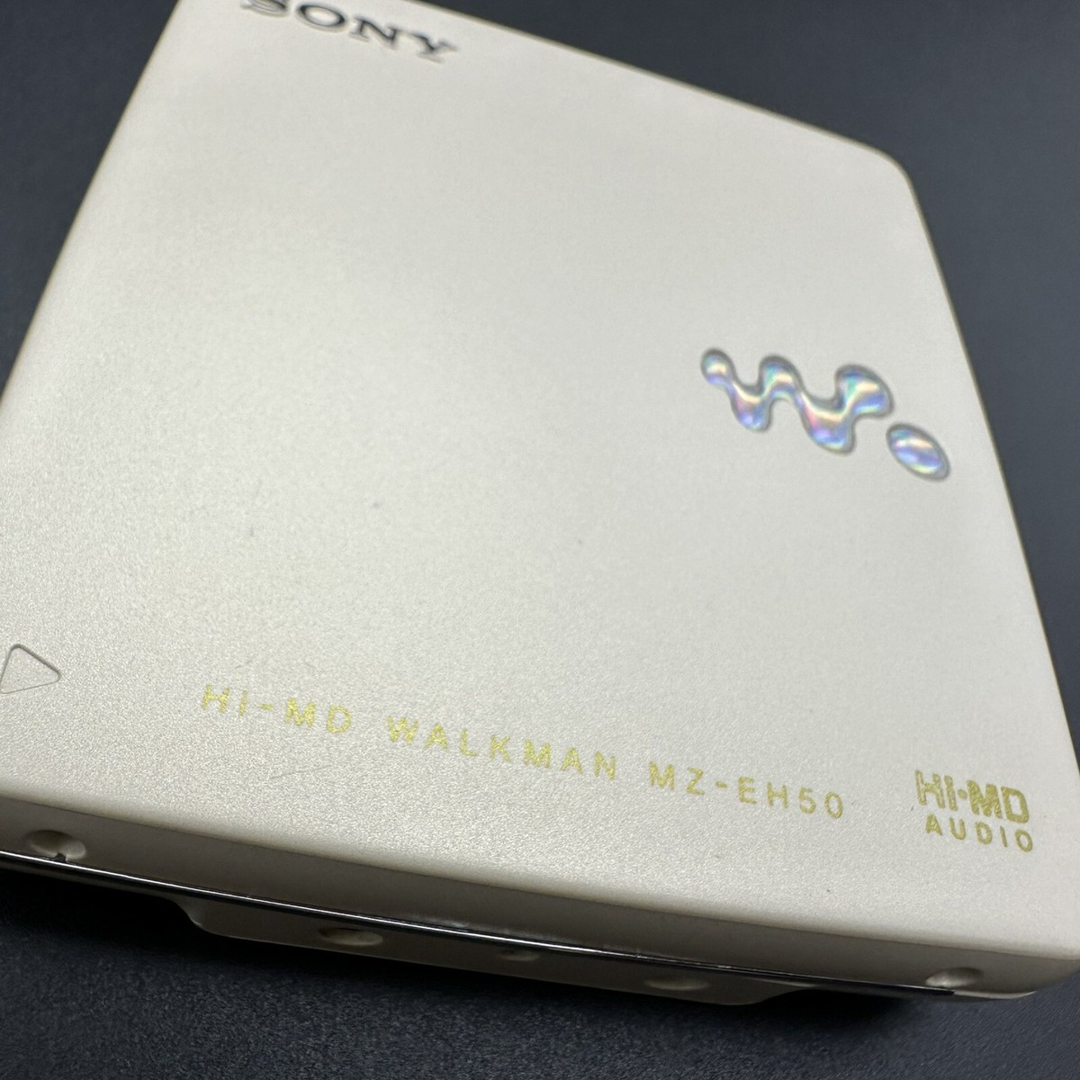 SONY Hi-MD WALKMAN MZ-EH50 ホワイト Amazon.co.jp: MZ-EH50 S MDウォークマン : 家電＆カメラ