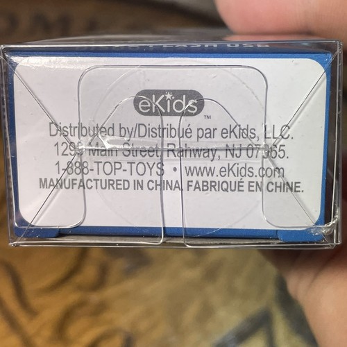 NEW Superman USB 2.0 Flashdrive 16GB DC Comics Collectible Keychain eKids HERO - Picture 5 of 5