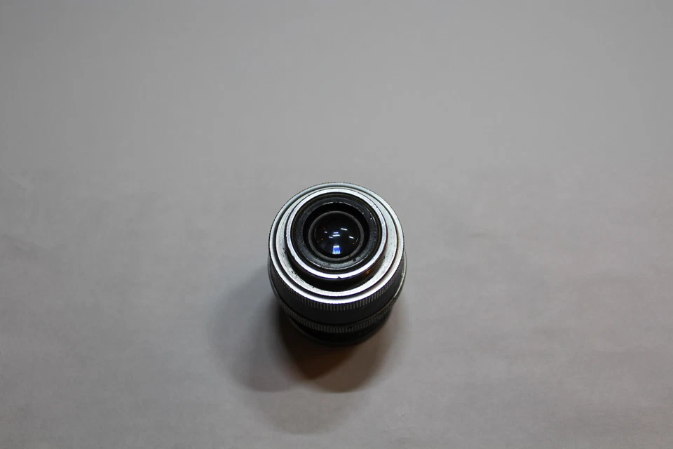 26mm lens with fast F 1-f1.9 aperture. Black with filter ring--Fits Bolex film - Image 3 of 3